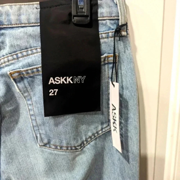 ASKK NY‎ | Distressed Light Wash Carrot Jeans | 100% Cotton - Size 27 - Picture 5 of 11